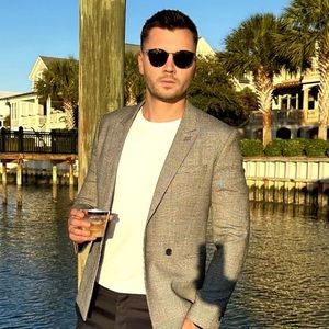 Meet your Posher, Alexander